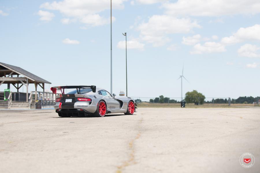  Dodge Viper ACR on Vossen Wheels (VPS-306) 2017 года  (фото 34 из 40)